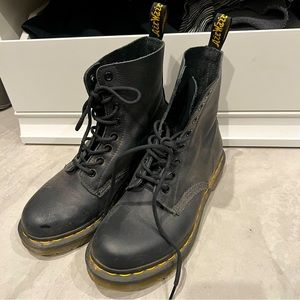 Dr Marten Doc Marten Pascal 1460 Boots